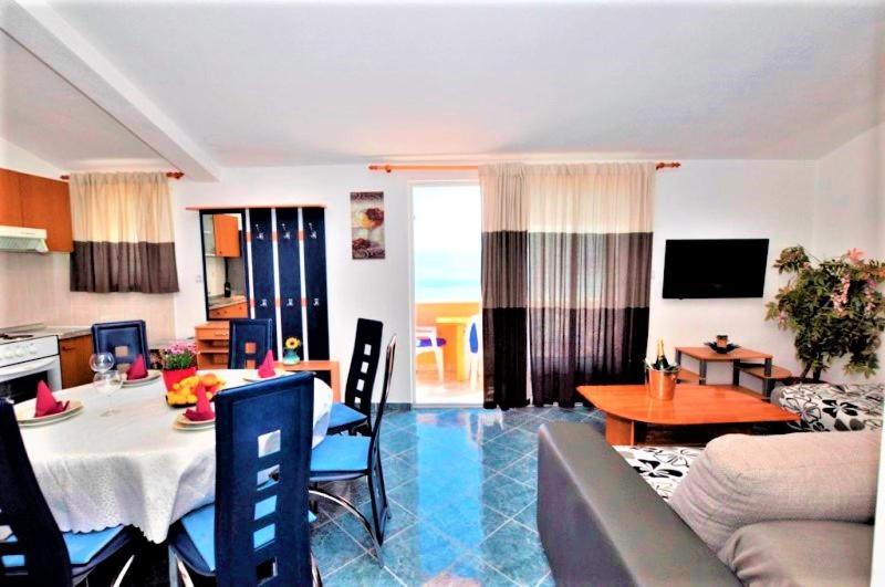 Apartmán Marinovi Dvori Slatine Exteriér fotografie