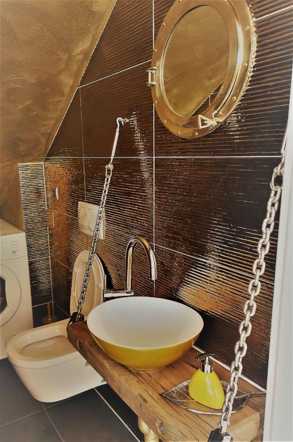 Apartmán Marinovi Dvori Slatine Exteriér fotografie