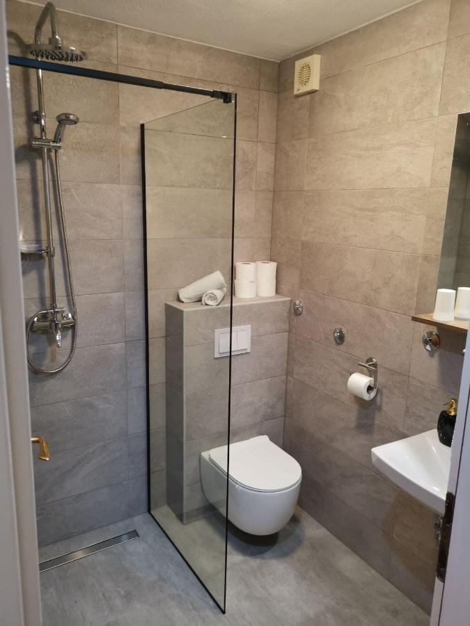 Apartmán Marinovi Dvori Slatine Exteriér fotografie