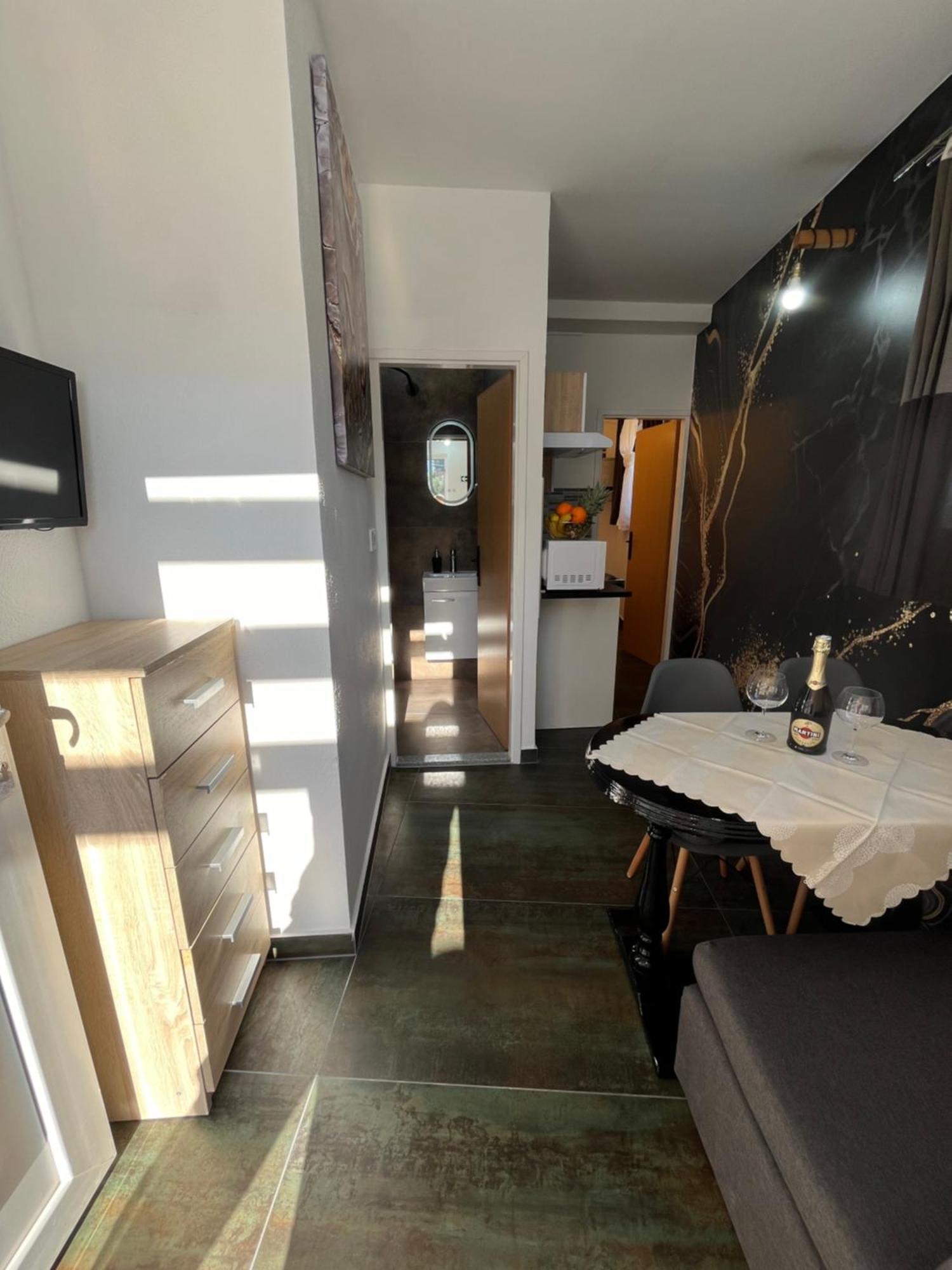 Apartmán Marinovi Dvori Slatine Exteriér fotografie