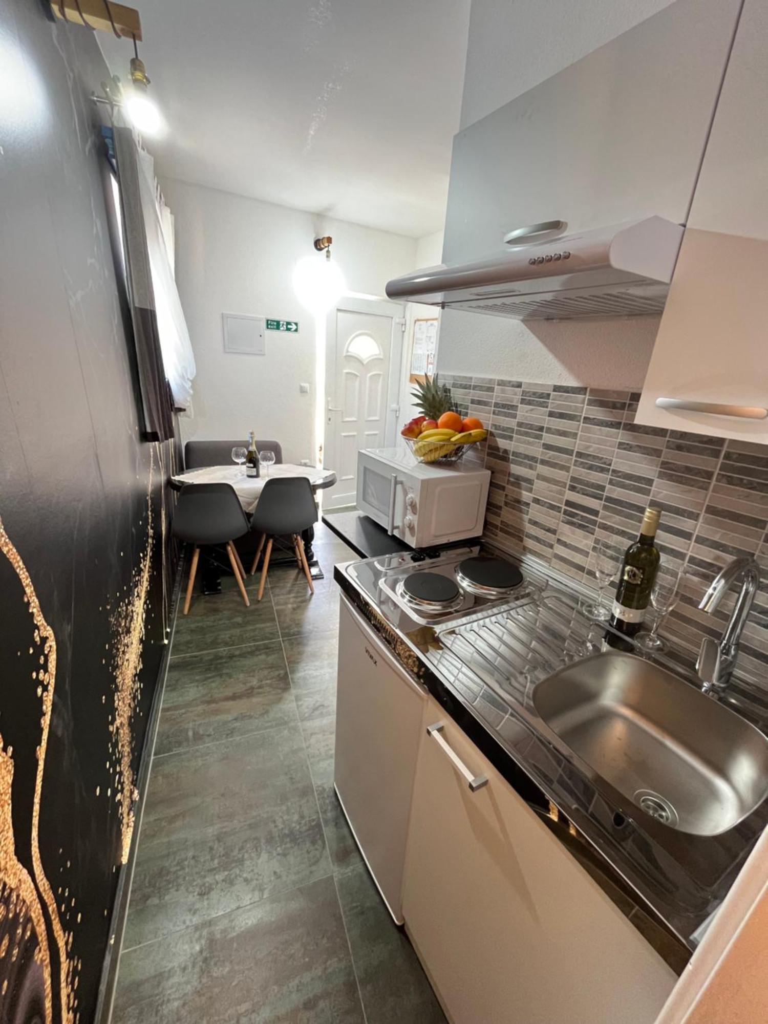 Apartmán Marinovi Dvori Slatine Exteriér fotografie